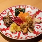 TANAKA YAKINIKU RESTAURANTE - ナムルの盛り合わせ