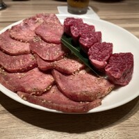 焼肉うしごろ 横浜店 - 極みのタン＆厳選厚切りハラミ