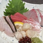 魚屋ひでぞう - お造り盛り合わせ5種880円