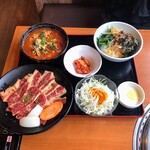 安楽亭 - ファミリーカルビスペシャル160gランチ（ミニビビンバ変更、キムチ追加）