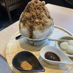 御菓子司　亀屋 - 料理写真:黒蜜ミルクきなこかき氷