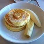 bills 東急プラザ表参道原宿 - リコッタパンケーキw/フレッシュバナナ、ハニーコームバター