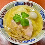 Ra-Men Chikuma - 「鶏そば白醤油+味玉」(1100円)です