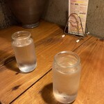 RYUTERHUA - お水のグラスはなんかの入れ物？