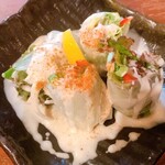 居酒屋 どんどん - アボカドとささみの生春巻　ドレッシングでアボカドの存在感が薄いけど野菜たっぷり