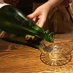 さけ富 - さけ富　注いでくれます