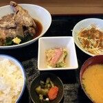 Maruyoshi - 煮魚定食 900円