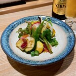 AOGUIRI - 旬野菜サラダ（ハーフサイズ）