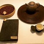 Installation Table ENSO L'asymetrie du calme - 