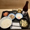 Matsuya - 半熟玉子かけごはんミニ牛皿290円、ビール中瓶値引き390円