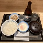 Matsuya - 半熟玉子かけごはんミニ牛皿290円、ビール中瓶値引き390円、デフォ状態