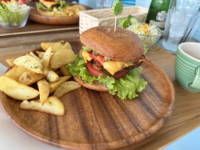 V8 cafe （ブイエイト カフェ） - 富吉/カフェ | 食べログ