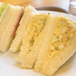 Pakusaido Kafe Miyagawa Terasu - 食べ応えアリアリのサンドイッチ