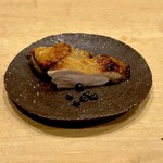 焼鳥 谷口 - もも焼き　塩漬け胡椒