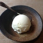 Teuchi Soba Dokoro Tosarashina - 四万十栗のアイスクリーム