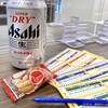 五百蔵商店 - ビール 350ml缶 SD 400円。柿の種付き。