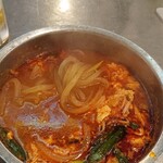 韓豚屋 - 麺はこんな感じ