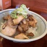 香風食堂 - ちょいのせ丼  この日はチャーシュー丼  お兄さんの盛り付けグッド