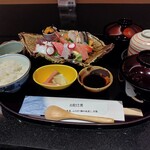 加賀屋 金沢店 - 全体写真①