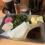 銀座屋 - 剣先イカ造り450円