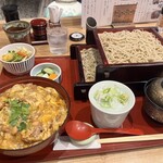 そばや 池乃家 - 比内地鶏の親子丼セット　蕎麦ライス大盛