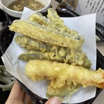 自家製麺 さわ屋 - 海老天盛り530円（海老、茄子×2、南瓜）