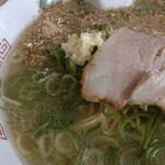 江ちゃんラーメン - ニンニクは…1個クラッシュ♪