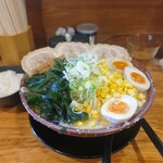 飛騨高山ラーメン もん吉 - もん吉らぁ～めん