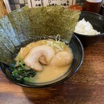 横浜家系ラーメン いりなか家 - 