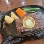 クローバーステーキハウス - お肉