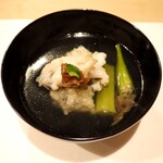 うを徳 - お椀（鱧 + オクラ + 梅干し）