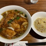 華味 - 排骨麺と半炒飯