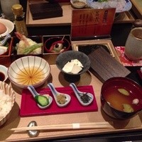 銀座米料亭 八代目儀兵衛 - 儀兵衛の三色御膳（2380円）
