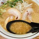 Ramen Momo Hachi - 濃厚なスープ