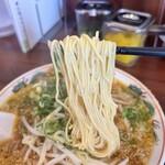 京都北白川 ラーメン 魁力屋 - 細麺。