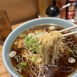 ひろちゃんラーメン! - 圧倒的な器のデカさ