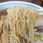 一幸食堂 - 自家製中太縮れ麺‥