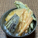 Yabukiyuu - 蕎麦・うどんと、ご一緒にお召し上がりください。セット用『御飯少量野菜のミニミニ天丼』セット価格税込み350円