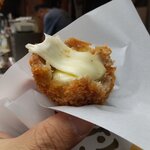 Asakusa Korokke Kuroge - メンチカツのチーズ入り