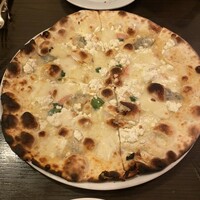 ピッツェリア ロマーナ ジャニコロ - チンクエフォルマッジピッツァ（Bランチメニュー）