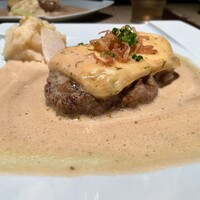 旬菜ステーキ処 らいむらいと - らいむらいと風チーズ・ハンバーグ 200g