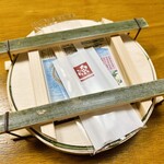 Masu No Sushi Hompo Minamoto - ますのすし（一重）…税込1700円