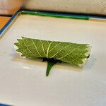 大寿司 - キュウリと梅の大葉巻き