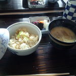 生尾 - 松茸御飯・味噌汁・香物