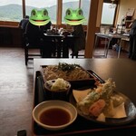 Satono Megumi - この景色を見ながら食べる蕎麦は最高