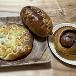 HUG BAKERY - 