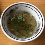 Chuuka Soba Fukuichiriki - オマケの汁
                        
                        この汁は秀逸ヽ(´o｀
                        
                        美味しい！！！
                        
                        
                        