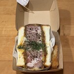 日本一分厚いカツサンド 大阪とんかつ - 