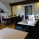 エベレスト ナンハウス＆バー - 落ち着いたフンイキの中美味しい料理を楽しんでください。