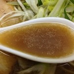 いつ樹 - 「奥多摩山女魚の中華そば」のスープ